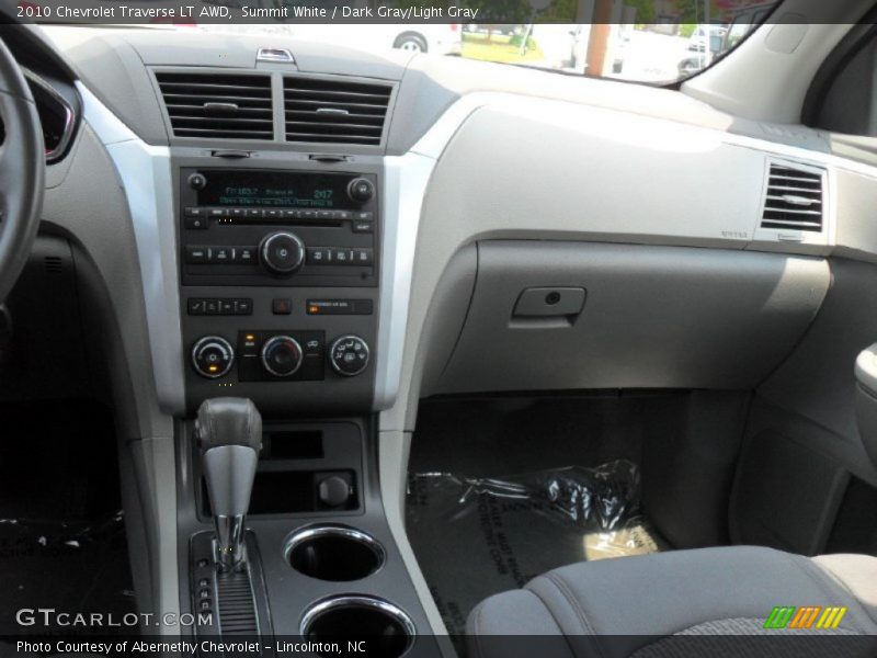 Summit White / Dark Gray/Light Gray 2010 Chevrolet Traverse LT AWD