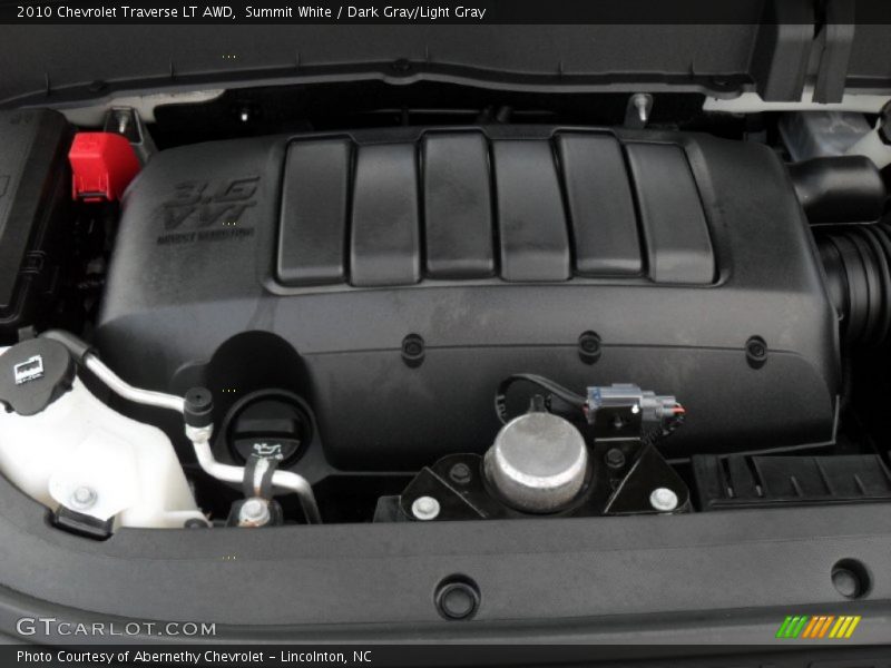 Summit White / Dark Gray/Light Gray 2010 Chevrolet Traverse LT AWD