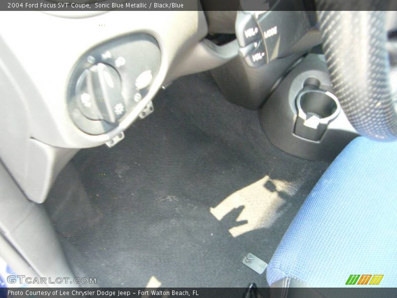 Sonic Blue Metallic / Black/Blue 2004 Ford Focus SVT Coupe