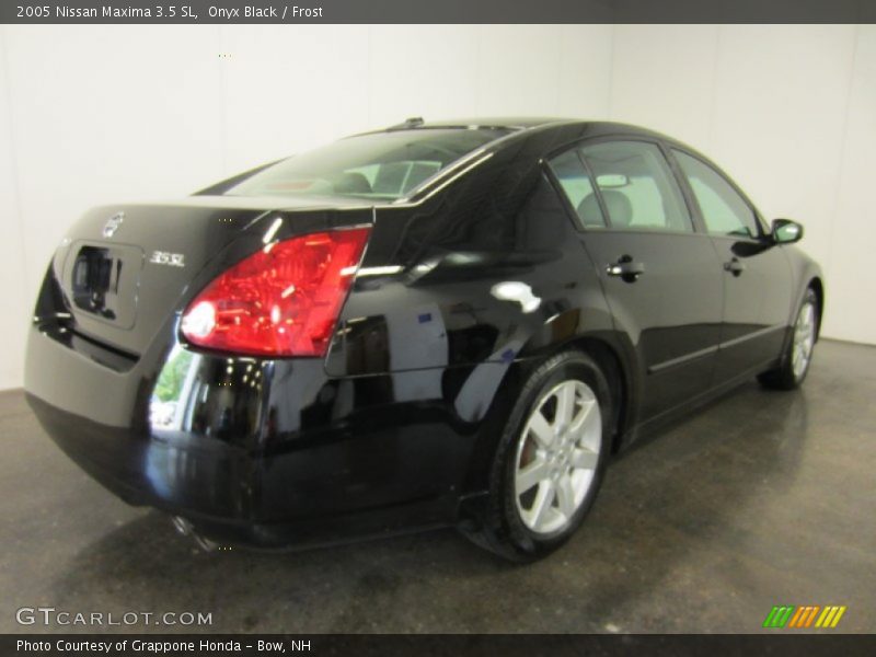 Onyx Black / Frost 2005 Nissan Maxima 3.5 SL