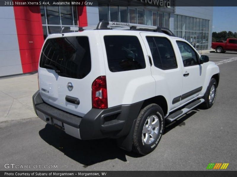 Avalanche White / Gray 2011 Nissan Xterra S 4x4