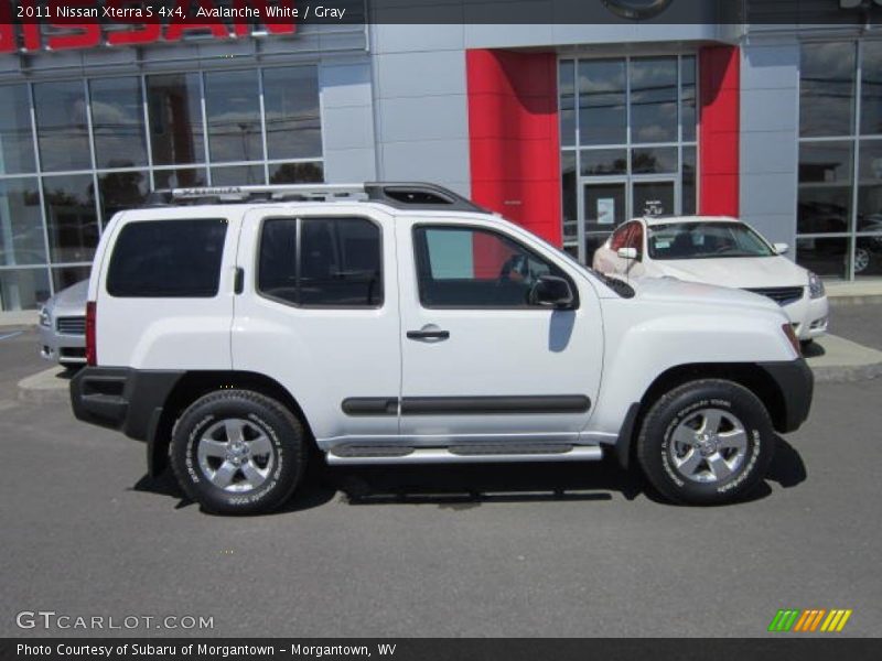 Avalanche White / Gray 2011 Nissan Xterra S 4x4