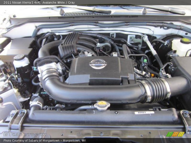 Avalanche White / Gray 2011 Nissan Xterra S 4x4
