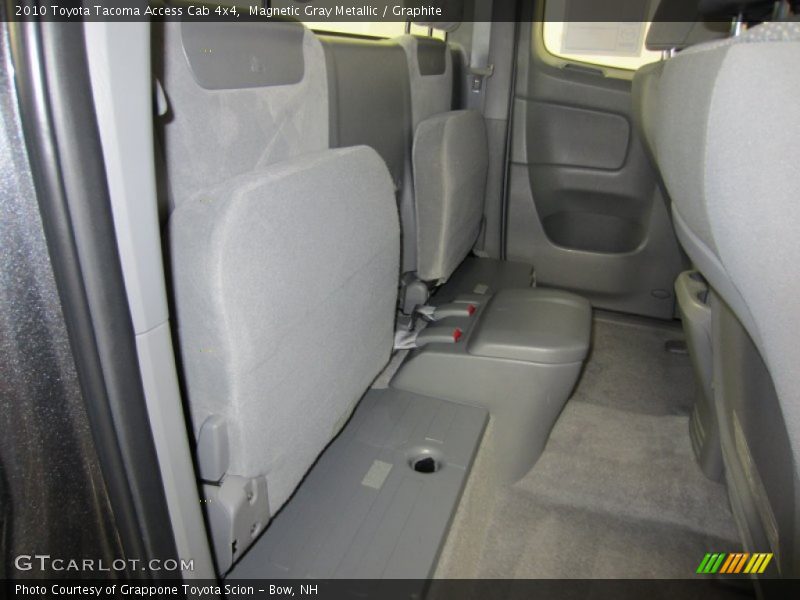 Magnetic Gray Metallic / Graphite 2010 Toyota Tacoma Access Cab 4x4