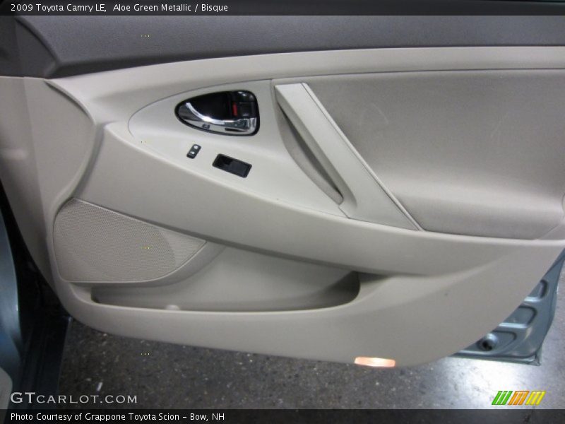 Aloe Green Metallic / Bisque 2009 Toyota Camry LE