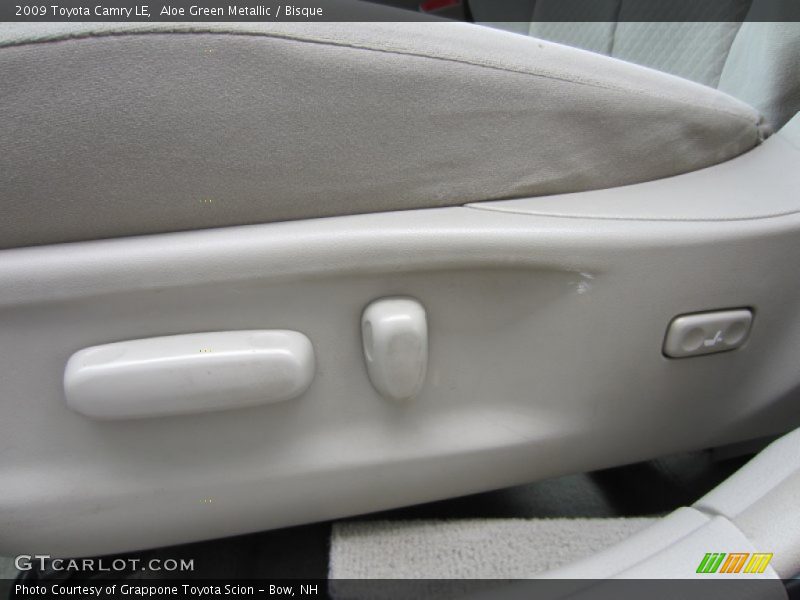 Aloe Green Metallic / Bisque 2009 Toyota Camry LE