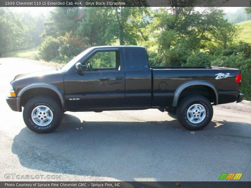 Onyx Black / Graphite 1999 Chevrolet S10 LS Extended Cab 4x4