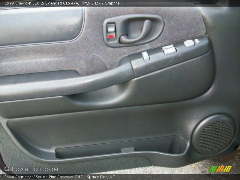 Onyx Black / Graphite 1999 Chevrolet S10 LS Extended Cab 4x4