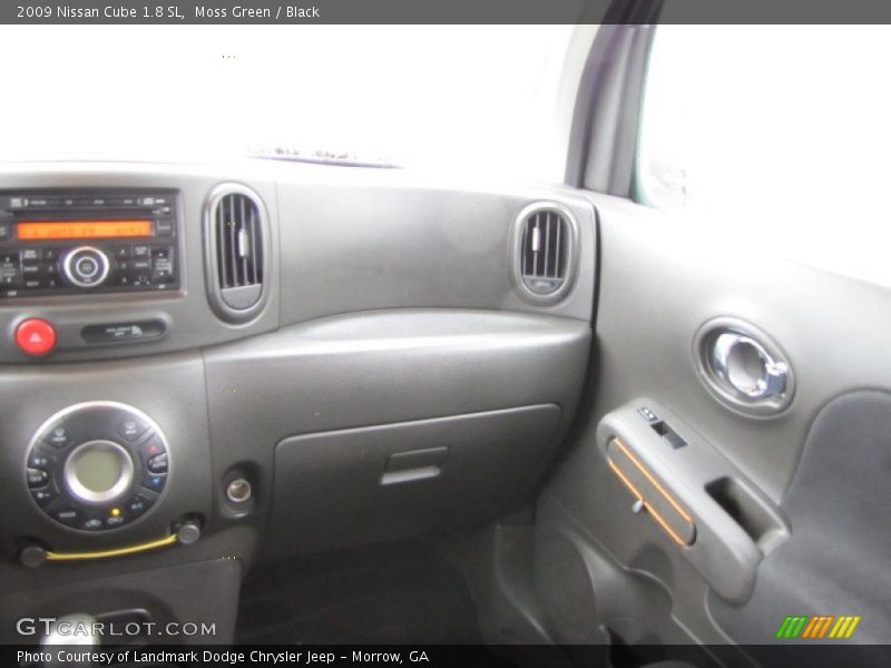 Moss Green / Black 2009 Nissan Cube 1.8 SL