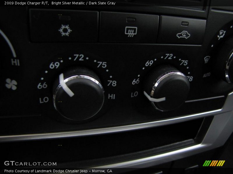 Controls of 2009 Charger R/T