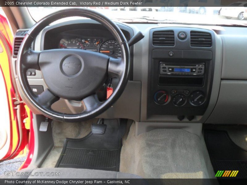 Dashboard of 2005 Colorado Extended Cab
