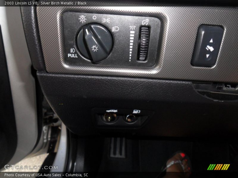 Silver Birch Metallic / Black 2003 Lincoln LS V8