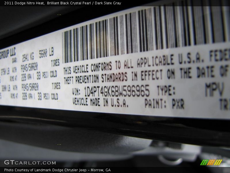 Brilliant Black Crystal Pearl / Dark Slate Gray 2011 Dodge Nitro Heat
