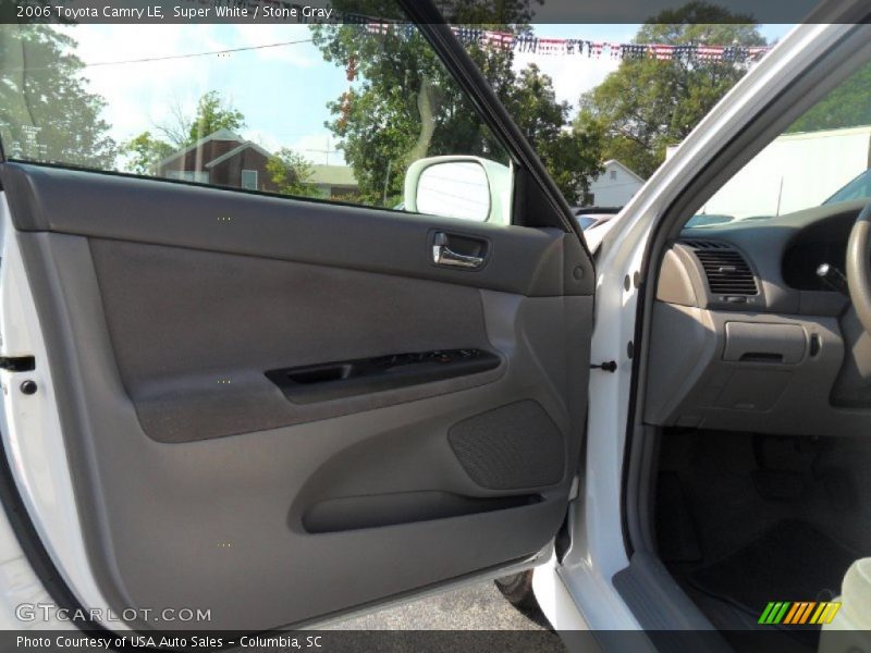 Super White / Stone Gray 2006 Toyota Camry LE
