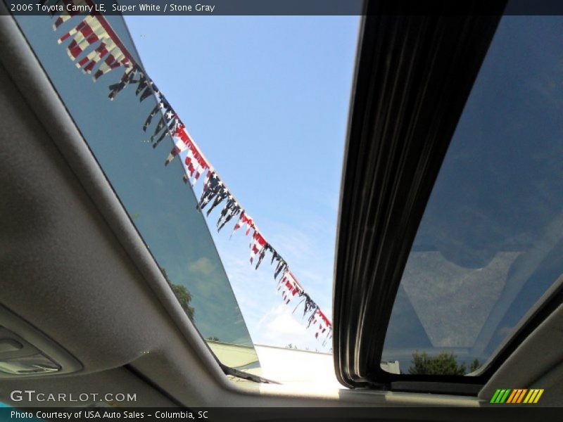 Super White / Stone Gray 2006 Toyota Camry LE