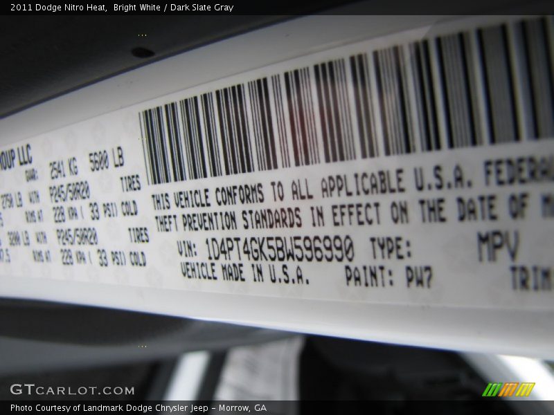 Bright White / Dark Slate Gray 2011 Dodge Nitro Heat