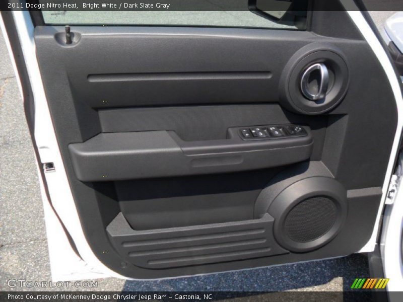 Bright White / Dark Slate Gray 2011 Dodge Nitro Heat