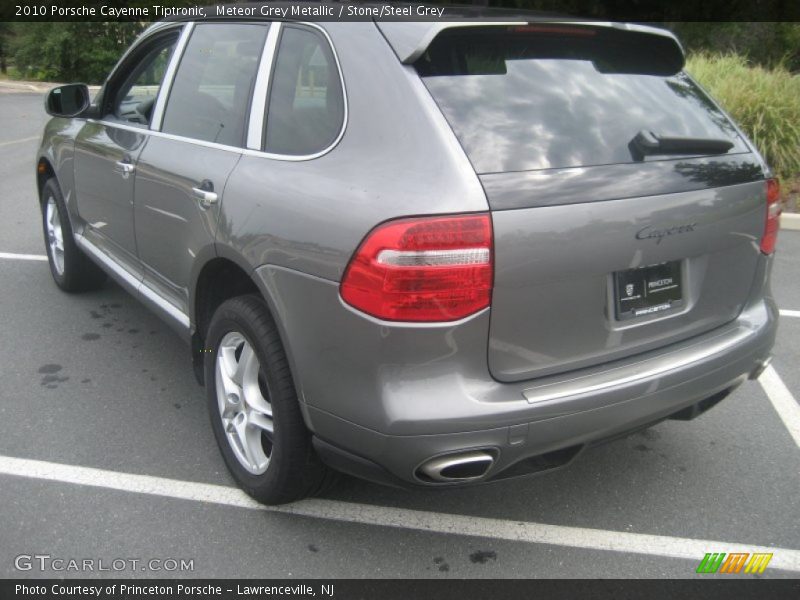 Meteor Grey Metallic / Stone/Steel Grey 2010 Porsche Cayenne Tiptronic