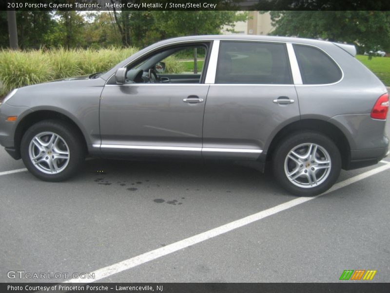Meteor Grey Metallic / Stone/Steel Grey 2010 Porsche Cayenne Tiptronic