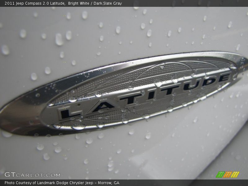 Bright White / Dark Slate Gray 2011 Jeep Compass 2.0 Latitude