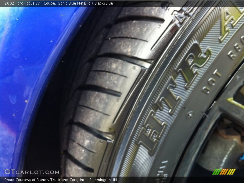Sonic Blue Metallic / Black/Blue 2002 Ford Focus SVT Coupe