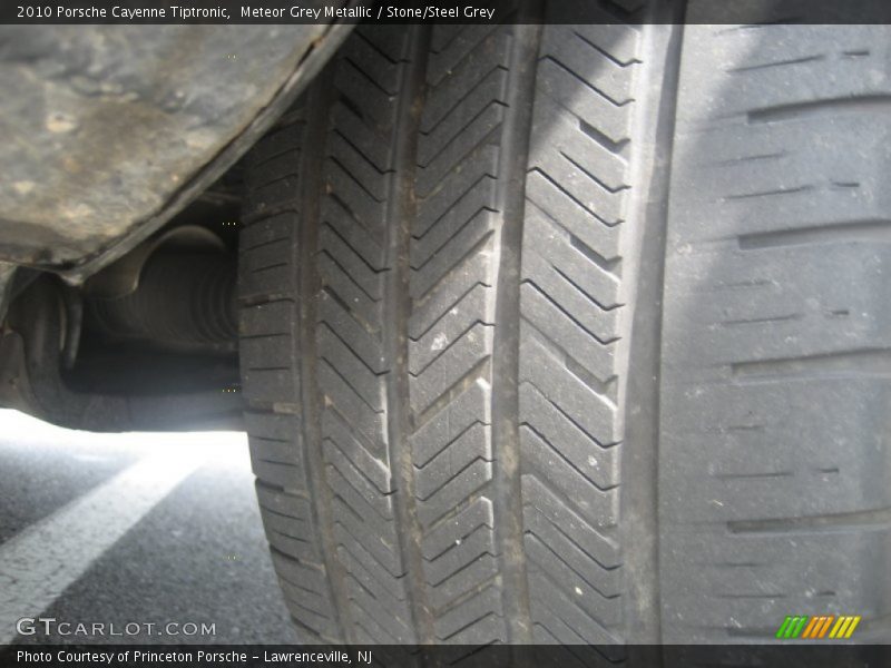 Meteor Grey Metallic / Stone/Steel Grey 2010 Porsche Cayenne Tiptronic
