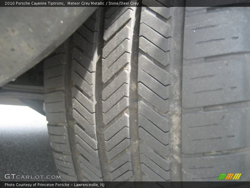 Meteor Grey Metallic / Stone/Steel Grey 2010 Porsche Cayenne Tiptronic