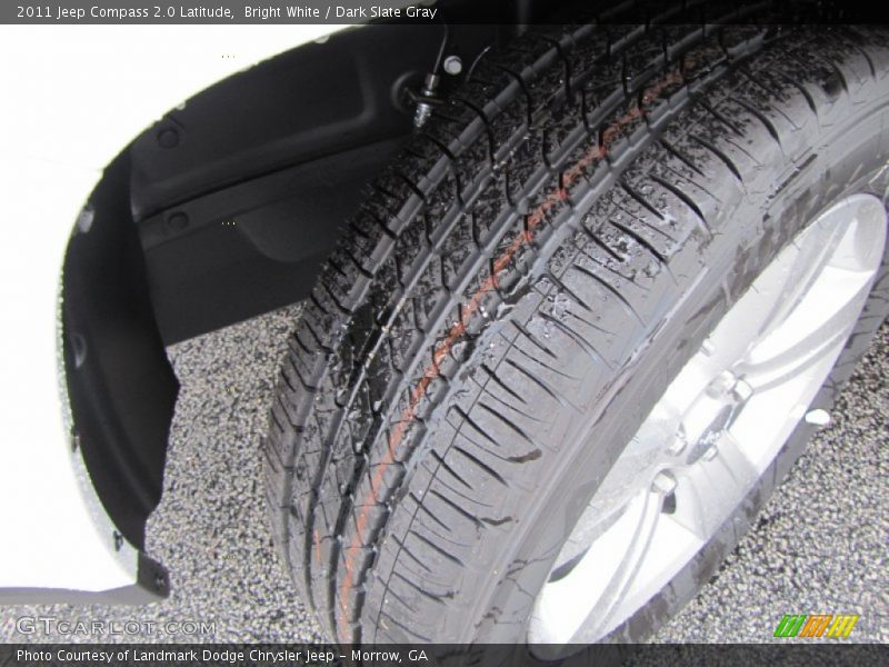 Bright White / Dark Slate Gray 2011 Jeep Compass 2.0 Latitude