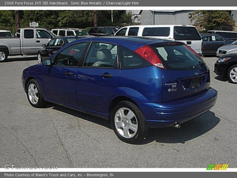 Sonic Blue Metallic / Charcoal/Light Flint 2006 Ford Focus ZX5 SES Hatchback