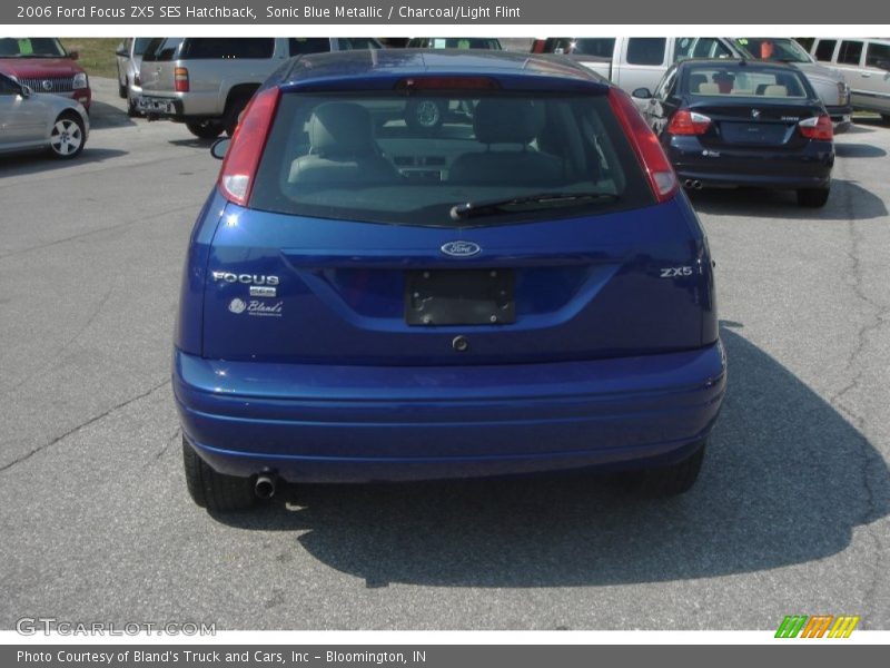 Sonic Blue Metallic / Charcoal/Light Flint 2006 Ford Focus ZX5 SES Hatchback