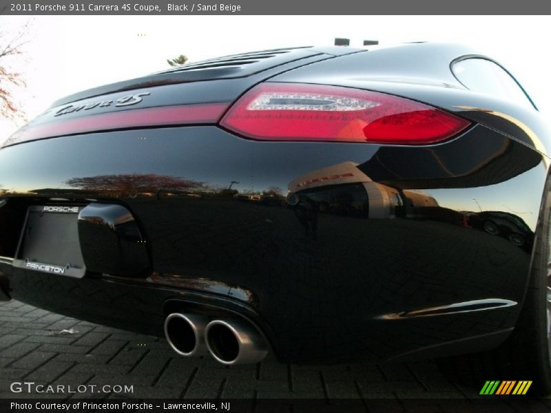 Black / Sand Beige 2011 Porsche 911 Carrera 4S Coupe