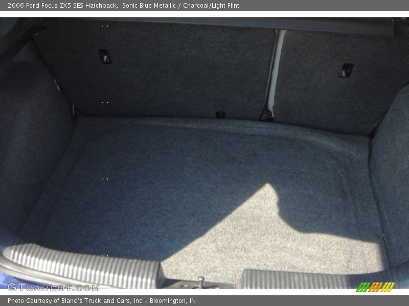 Sonic Blue Metallic / Charcoal/Light Flint 2006 Ford Focus ZX5 SES Hatchback