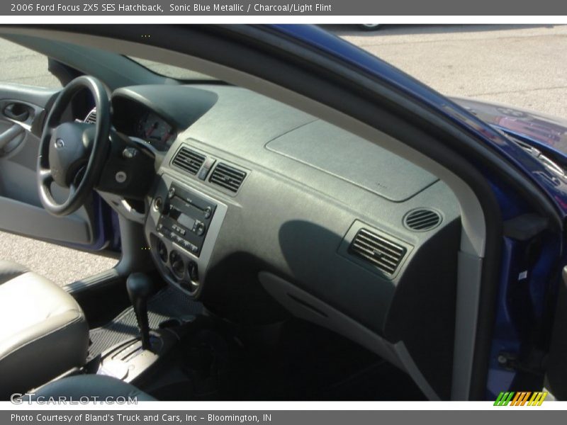 Sonic Blue Metallic / Charcoal/Light Flint 2006 Ford Focus ZX5 SES Hatchback