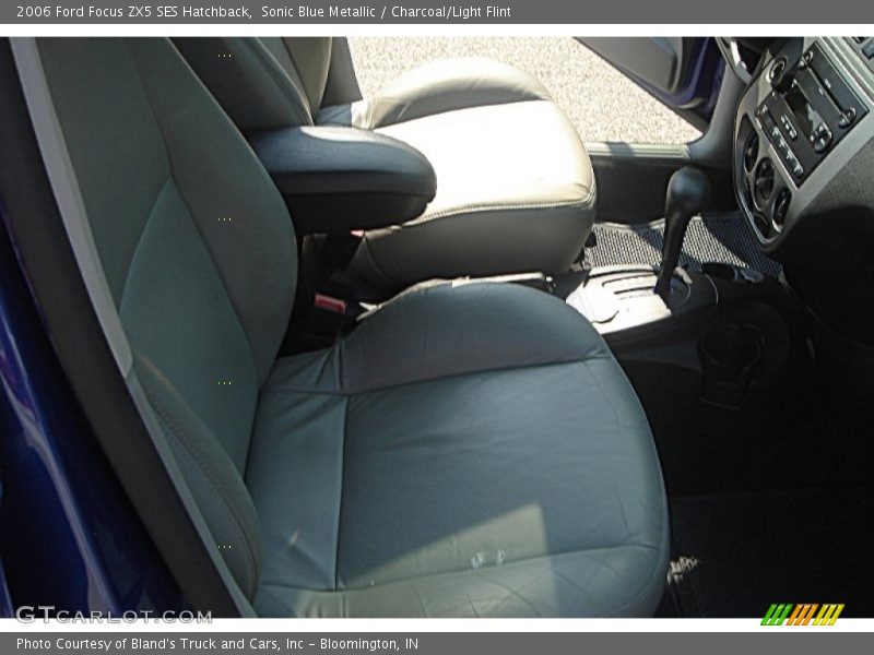 Sonic Blue Metallic / Charcoal/Light Flint 2006 Ford Focus ZX5 SES Hatchback