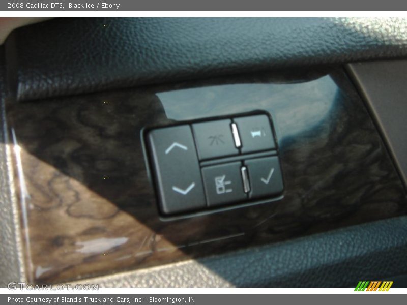 Black Ice / Ebony 2008 Cadillac DTS