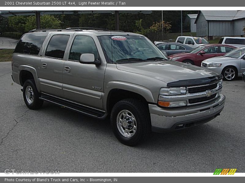 Light Pewter Metallic / Tan 2001 Chevrolet Suburban 2500 LT 4x4