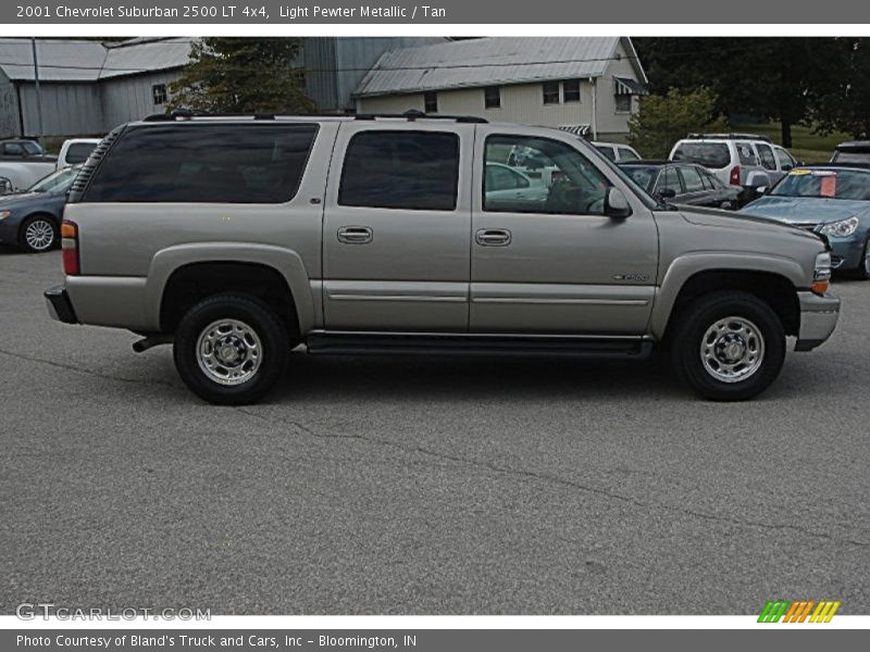 Light Pewter Metallic / Tan 2001 Chevrolet Suburban 2500 LT 4x4
