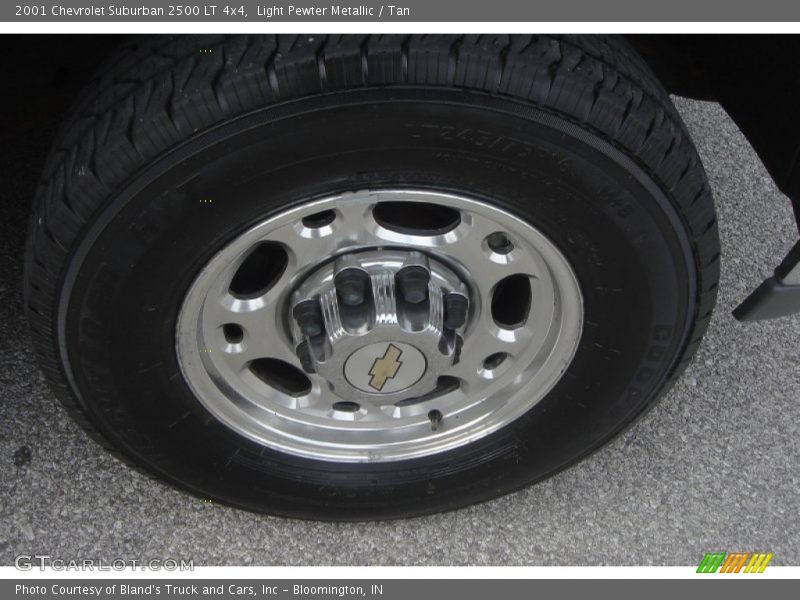 Light Pewter Metallic / Tan 2001 Chevrolet Suburban 2500 LT 4x4