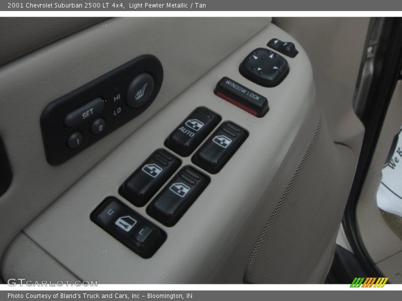 Light Pewter Metallic / Tan 2001 Chevrolet Suburban 2500 LT 4x4