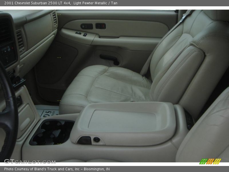 Light Pewter Metallic / Tan 2001 Chevrolet Suburban 2500 LT 4x4