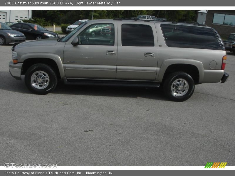 Light Pewter Metallic / Tan 2001 Chevrolet Suburban 2500 LT 4x4