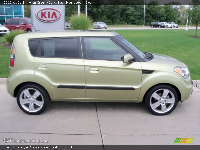 Alien Green / Sand/Black Houndstooth Cloth 2010 Kia Soul !