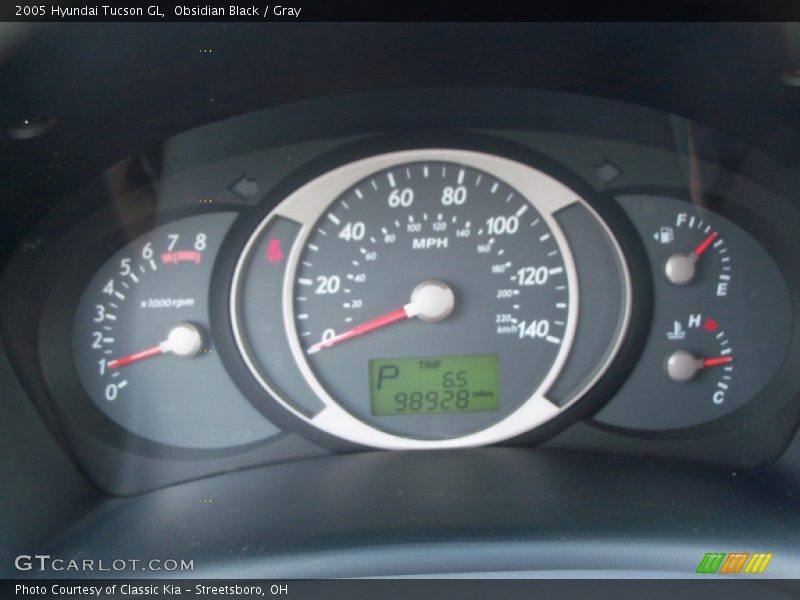 Obsidian Black / Gray 2005 Hyundai Tucson GL