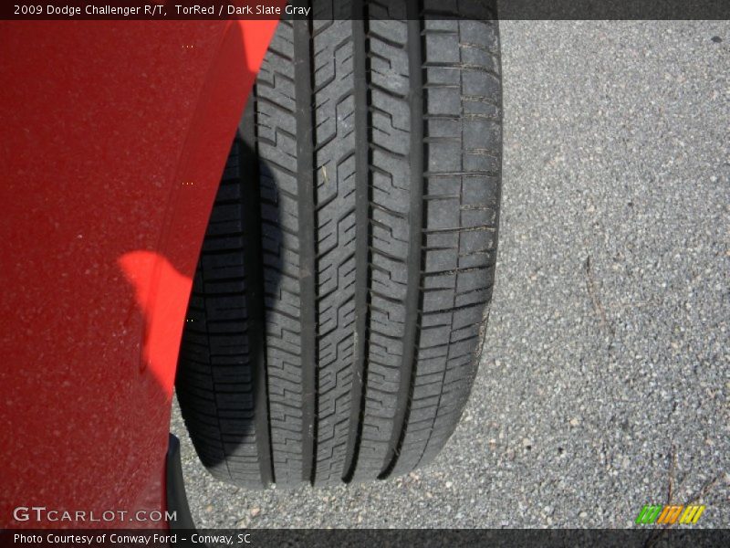 TorRed / Dark Slate Gray 2009 Dodge Challenger R/T