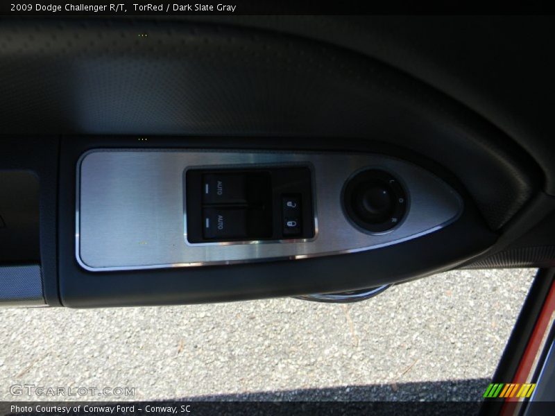 TorRed / Dark Slate Gray 2009 Dodge Challenger R/T