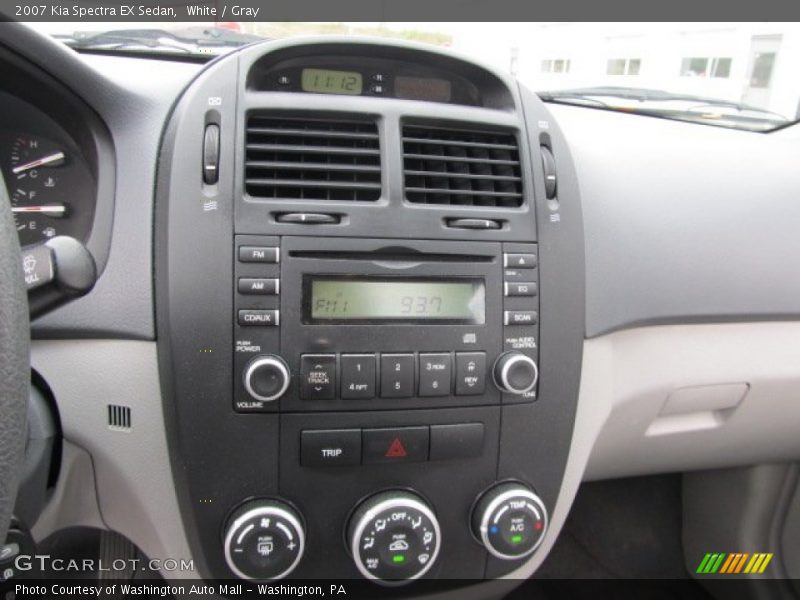 White / Gray 2007 Kia Spectra EX Sedan