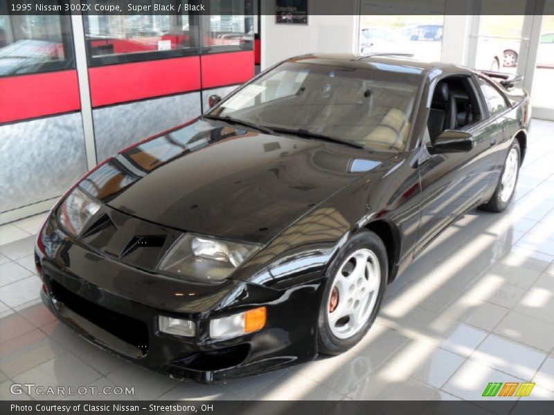 Front 3/4 View of 1995 300ZX Coupe