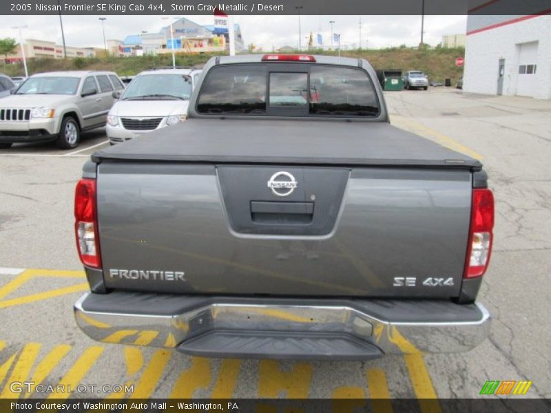 Storm Gray Metallic / Desert 2005 Nissan Frontier SE King Cab 4x4