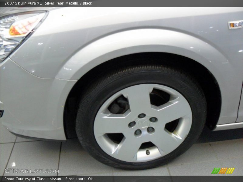 Silver Pearl Metallic / Black 2007 Saturn Aura XE