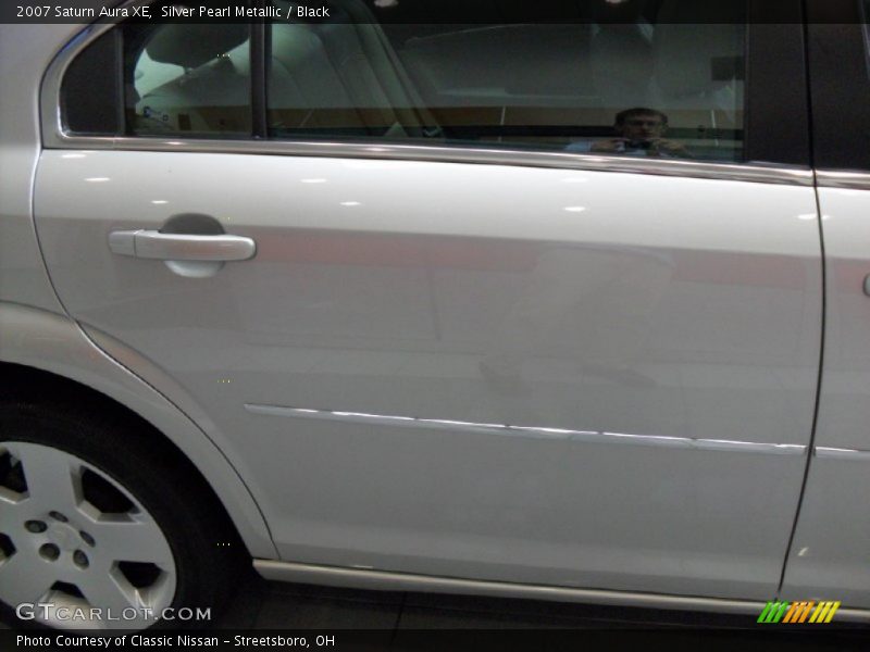 Silver Pearl Metallic / Black 2007 Saturn Aura XE